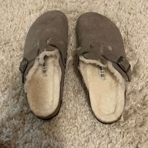 Birkenstock Bostons (fluffy)